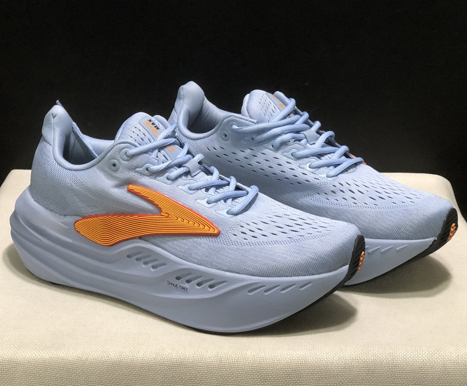 Glycerin Max Casual Sneakers for women, featuring cushioning and anti-slip sole, perfect for sports and casual wear.