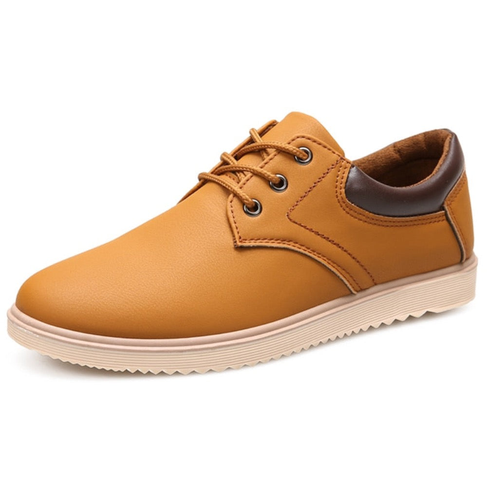 Men's Casual Flat Oxford Sneakers in sleek design, showcasing PU upper and flat rubber sole.