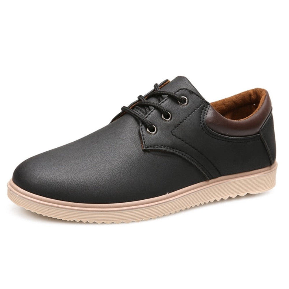 Men's Casual Flat Oxford Sneakers in sleek design, showcasing PU upper and flat rubber sole.