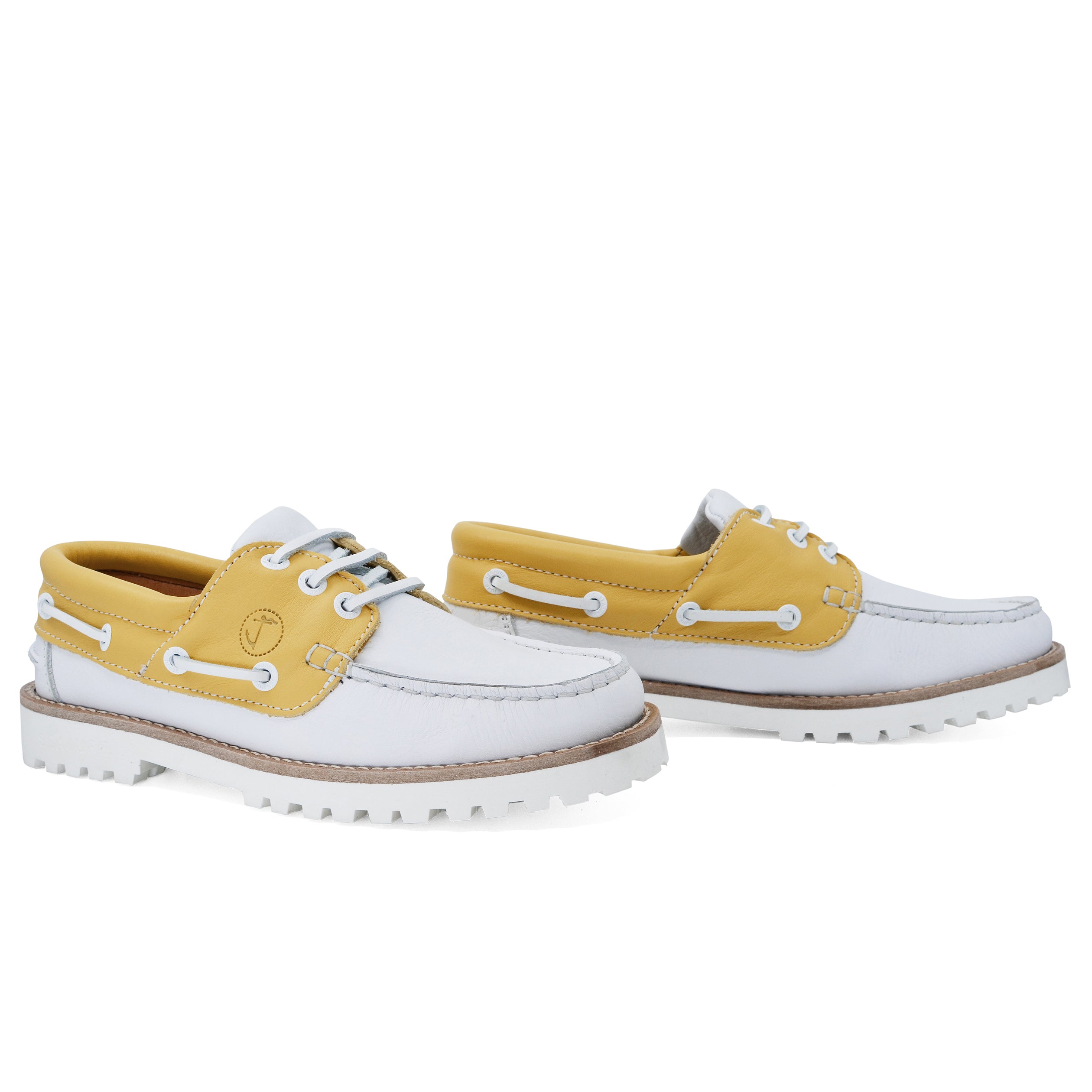 Seajure Quirimbas women boat shoe in elegant design, showcasing high-quality leather and durable sole.