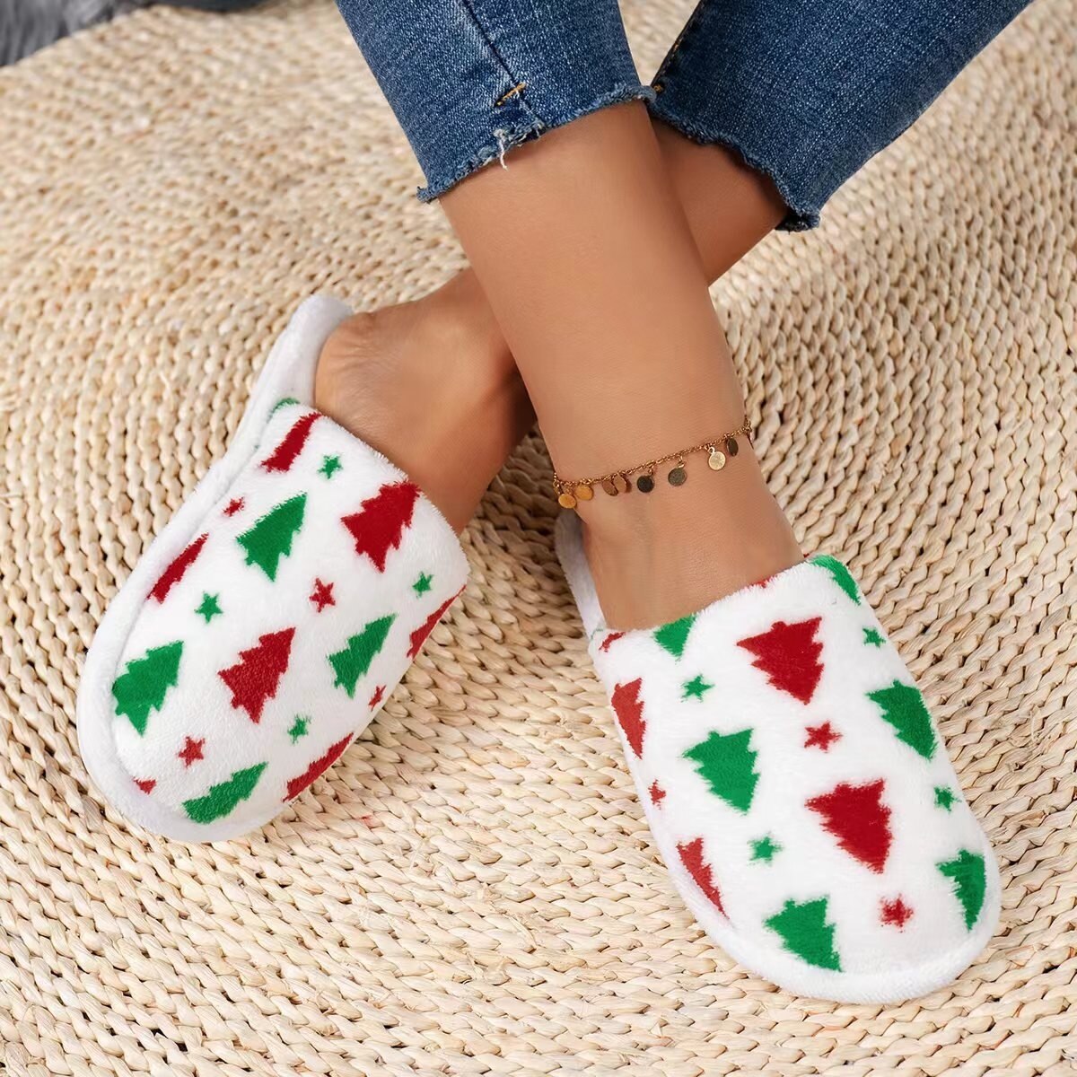Cozy Christmas Tree Pattern Fluffy Slippers for Bedroom, featuring a festive design and soft material, perfect for indoor comfort.