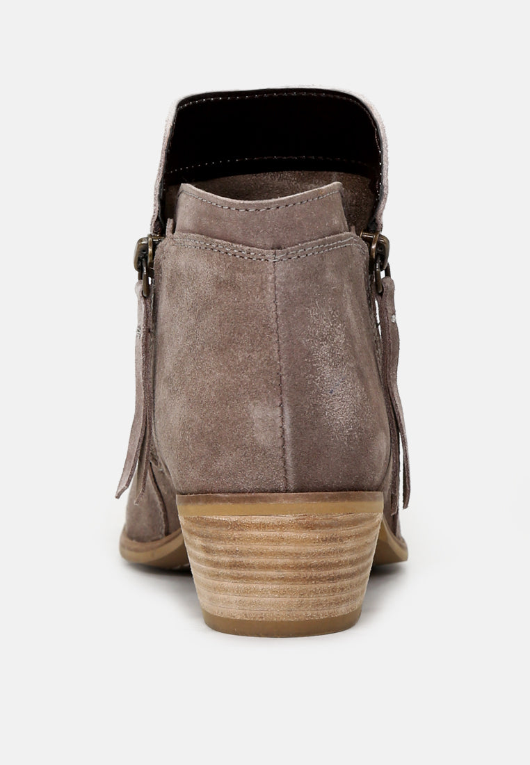 Bess Ankle Boots featuring a sleek design, zip closure, and stacked heel made from genuine leather.