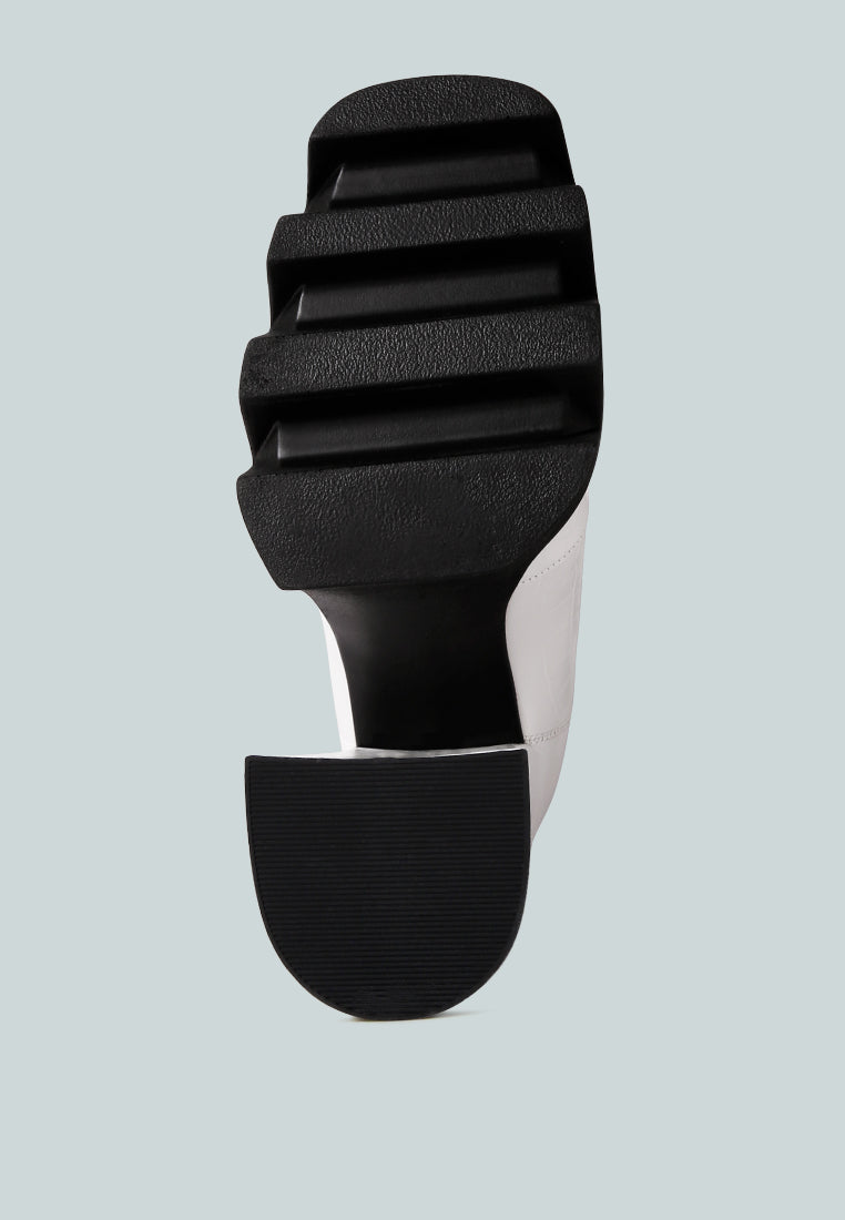 Bounty High Platform Heel Chelsea Boots featuring a chunky heel and sleek design, perfect for autumn and winter fashion.