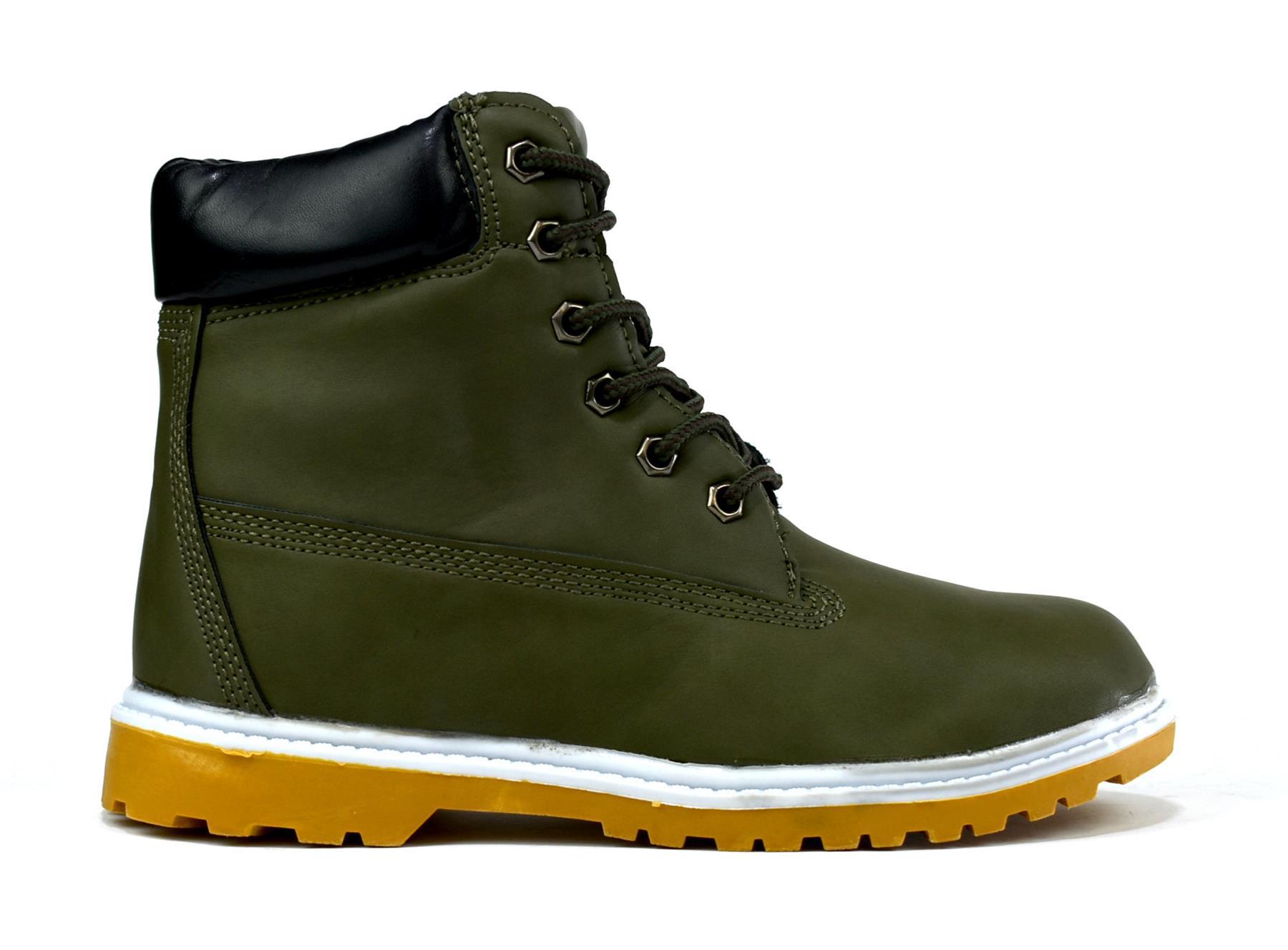 Builder's Boot in Olive featuring durable synthetic and textile materials, designed for comfort and safety.