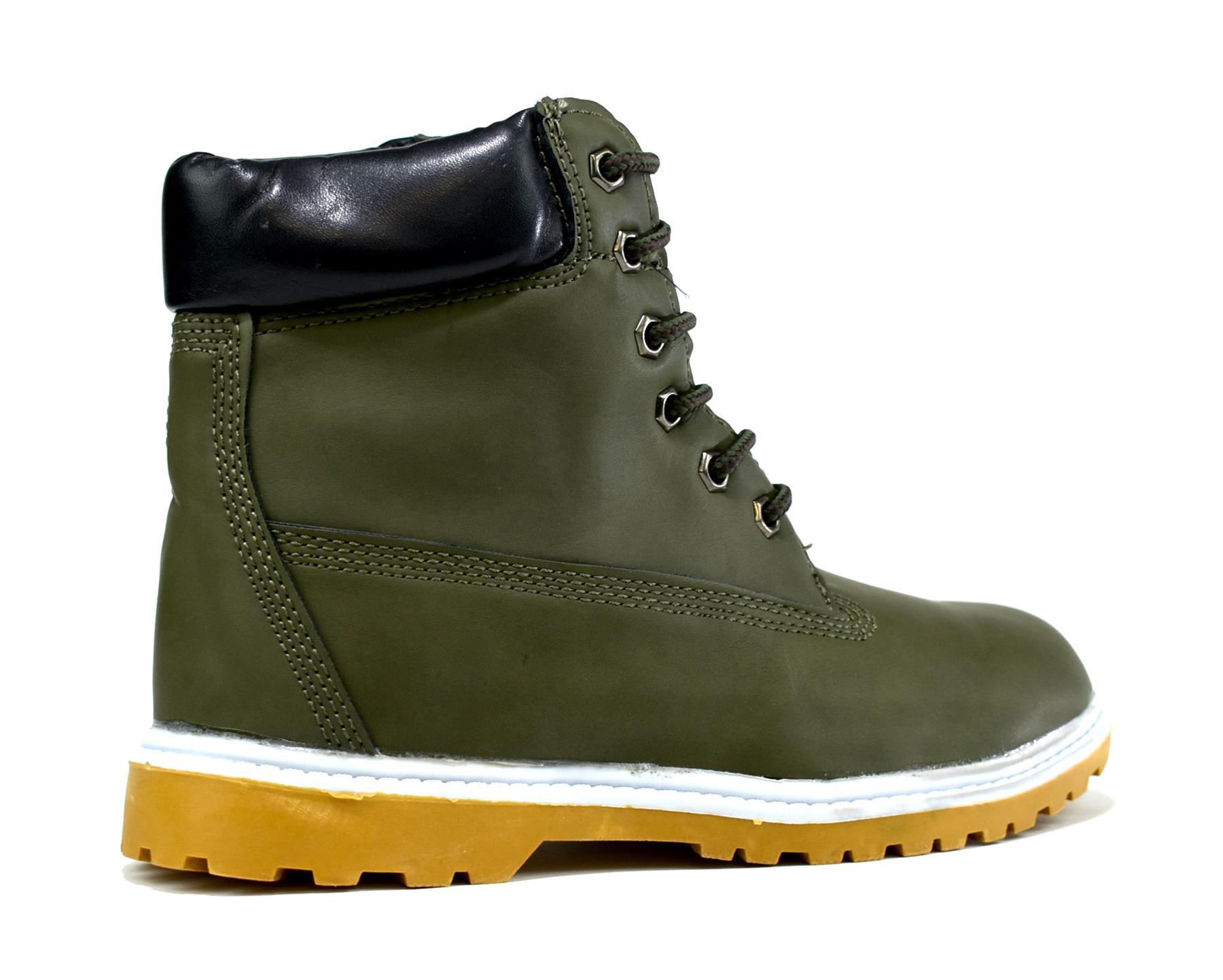 Builder's Boot in Olive featuring durable synthetic and textile materials, designed for comfort and safety.