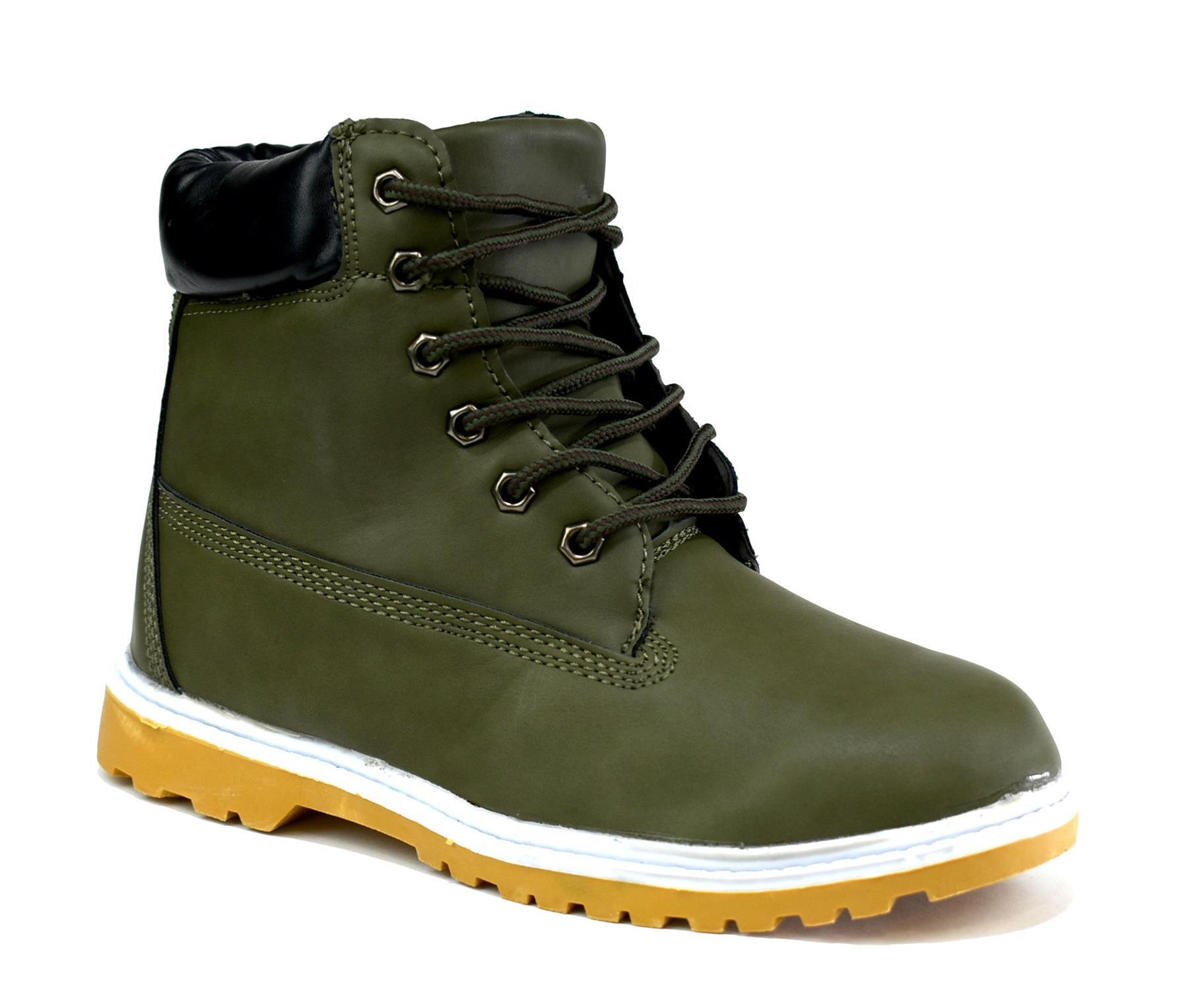 Builder's Boot in Olive featuring durable synthetic and textile materials, designed for comfort and safety.