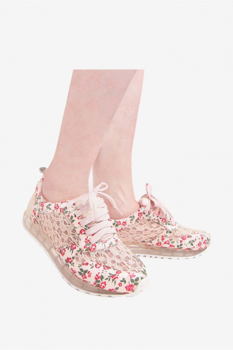 FORREAL shoes featuring a man-made upper, vegan lining, clear midsole, and premium rubber outsole, showcasing a modern and stylish design.