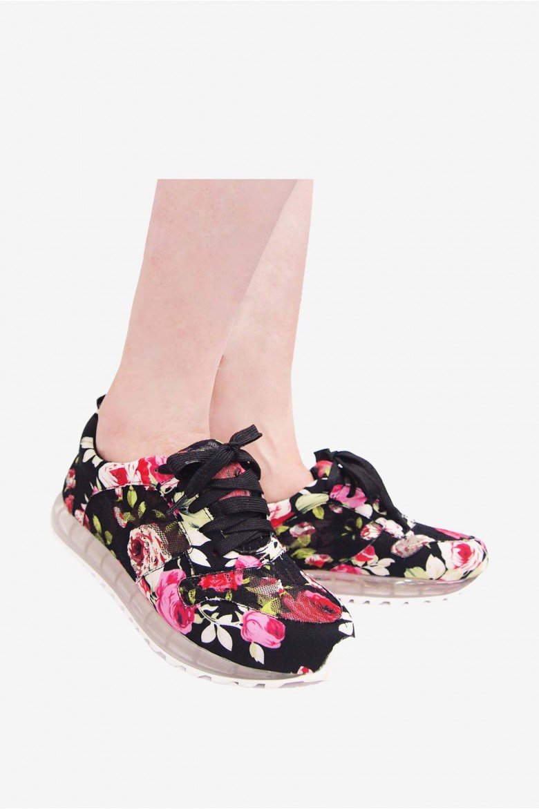 FORREAL shoes featuring a man-made upper, vegan lining, clear midsole, and premium rubber outsole, showcasing a modern and stylish design.