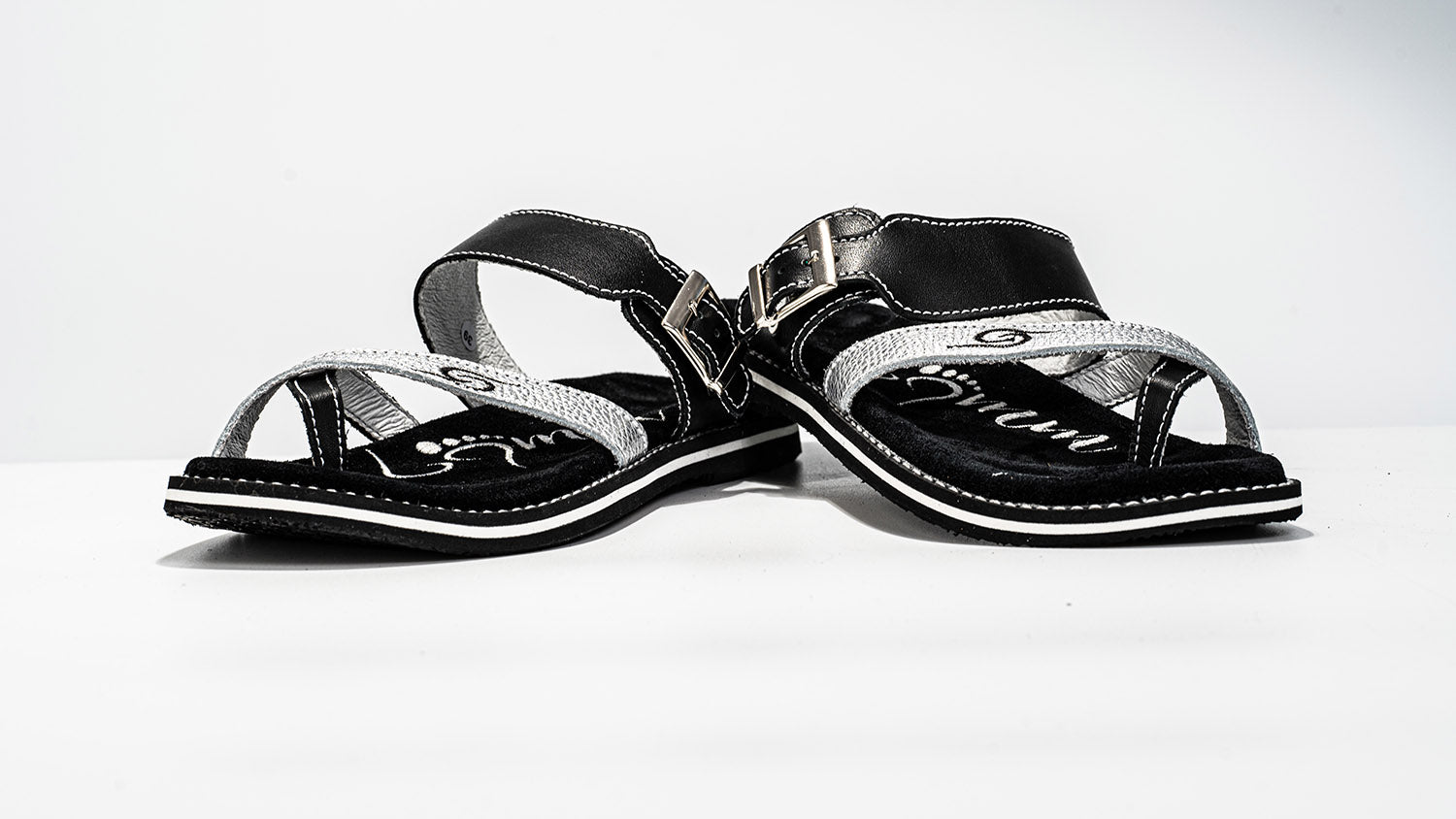 Lily summer shoes made of premium leather with an adjustable strap and anatomical insoles, perfect for warm weather.