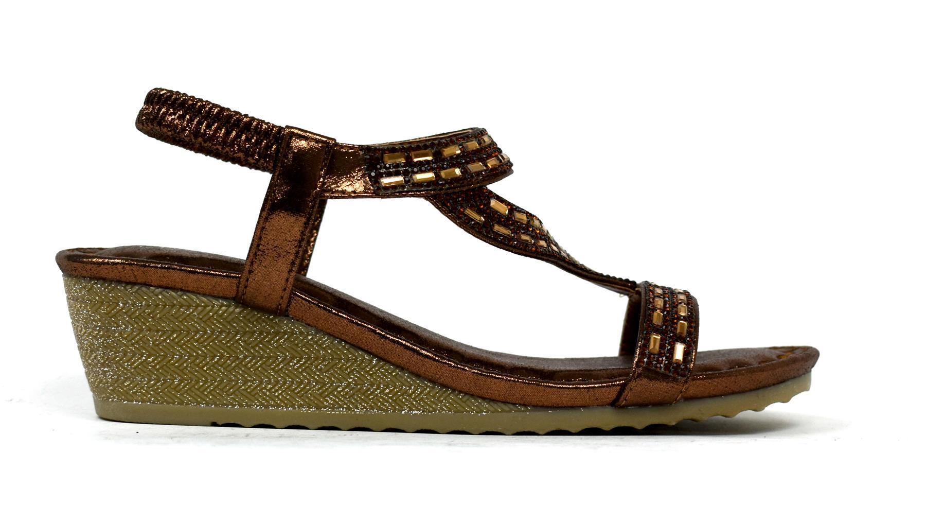 LSA-8026 002 product showcasing its modern design and versatile functionality in a stylish setting.