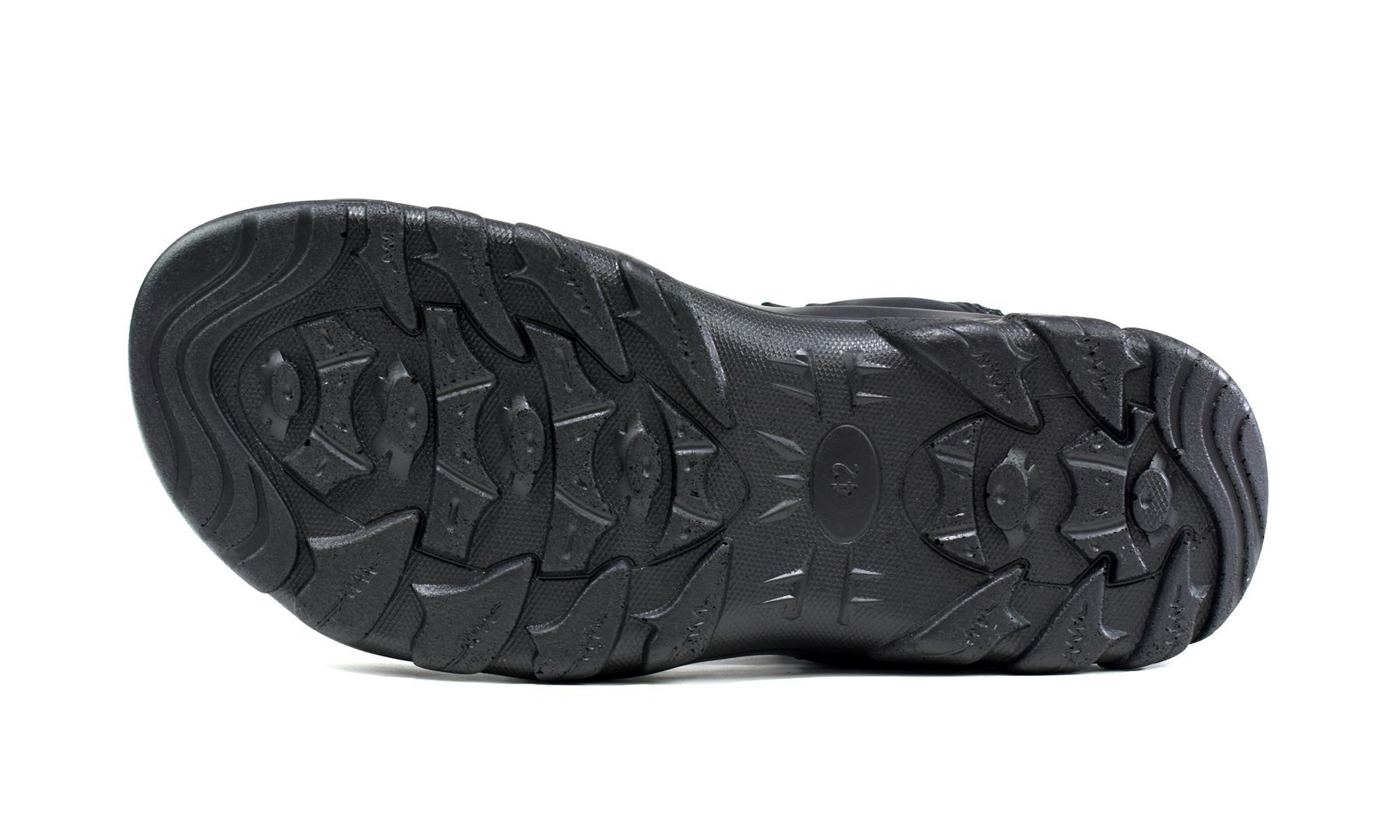 Men's strappy summer sandals featuring a breathable upper, cushioned insock, and durable sole, perfect for summer outings.