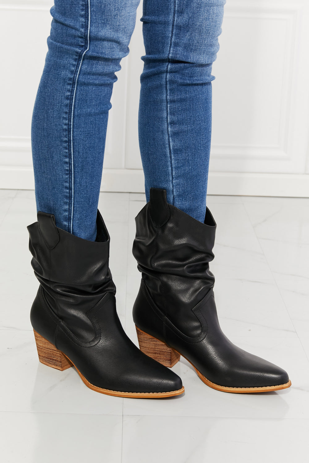 MMShoes Better in Texas Scrunch Cowboy Boots in Black featuring a stylish scrunch design and low block heels.
