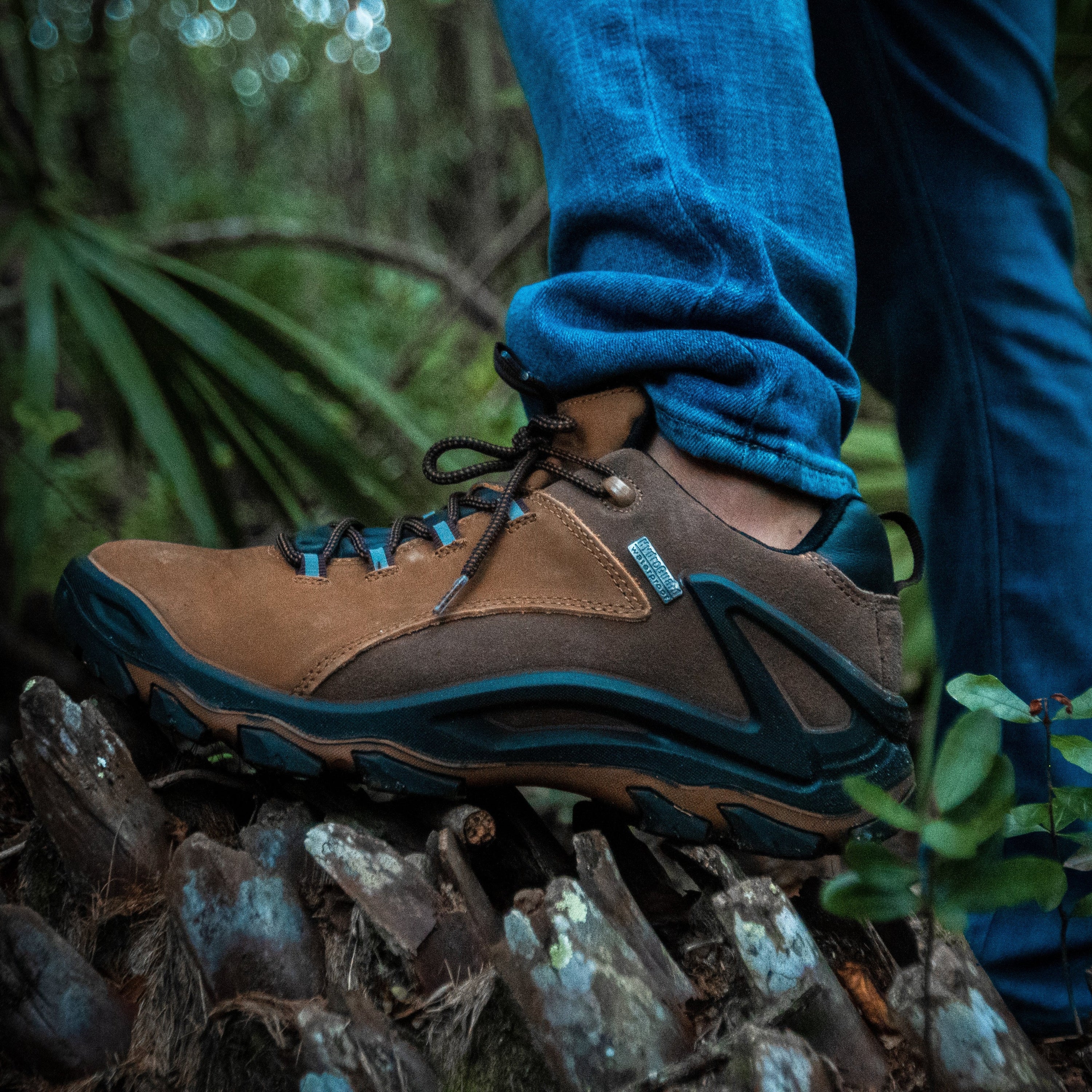 A pair of ROCKROOSTER Men's 6 Inch Hiking Boots showcasing nubuck leather, rubber outsole, and waterproof features, ideal for outdoor adventures.