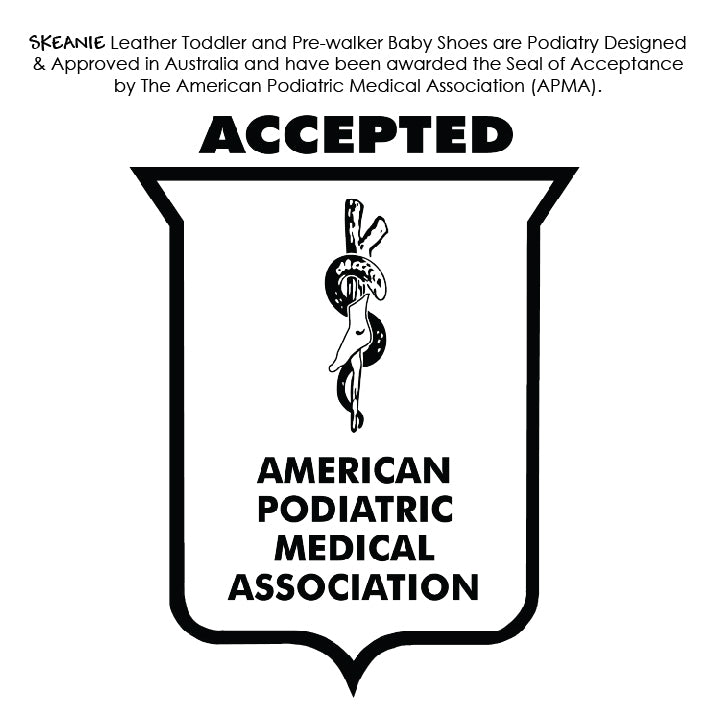 Oliver First/Pre Walker Baby & Toddler Loafers in White, crafted from leather with an elasticated collar for a secure fit.