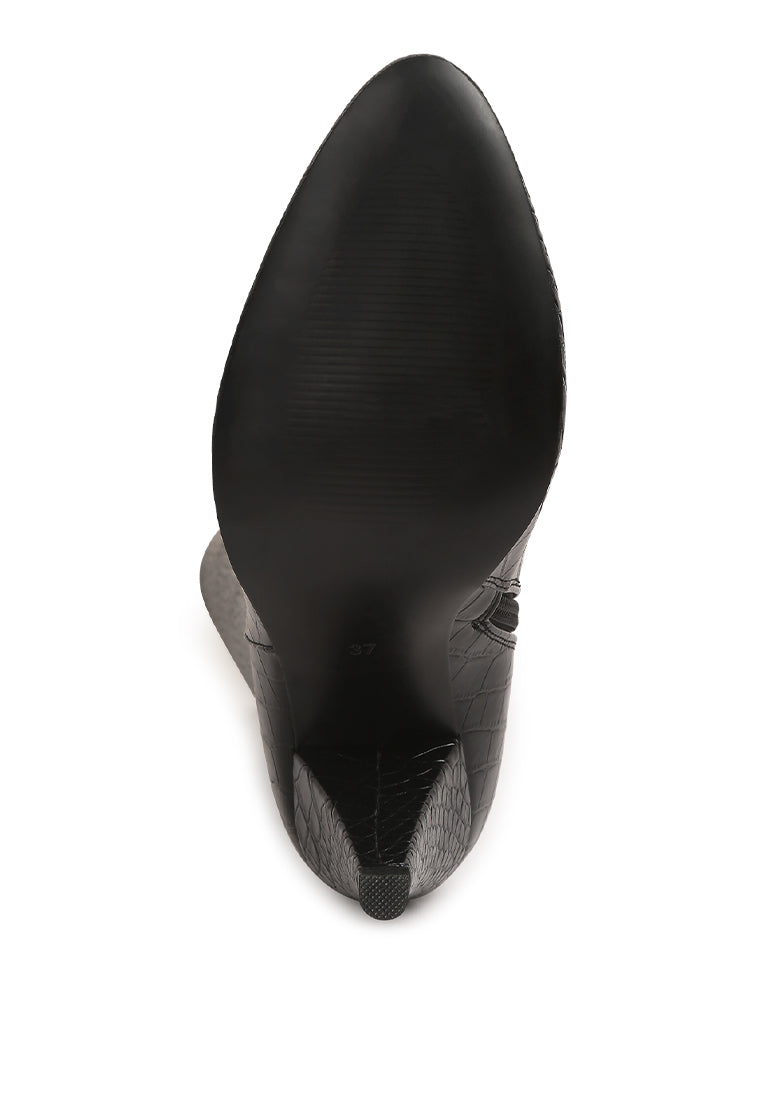 Stylish Rum Rolls Calf Croc Boots featuring a croc texture, pointed heel, and side zipper, perfect for winter outings.