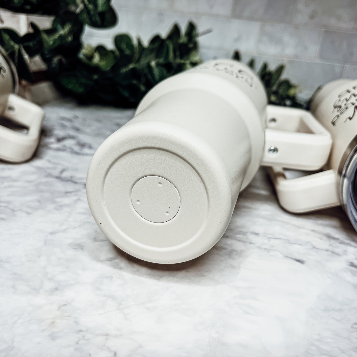 Messy Bun Mom Life 40oz insulated mug with a matte finish, featuring a black graphic design and a versatile 3-in-1 lid.