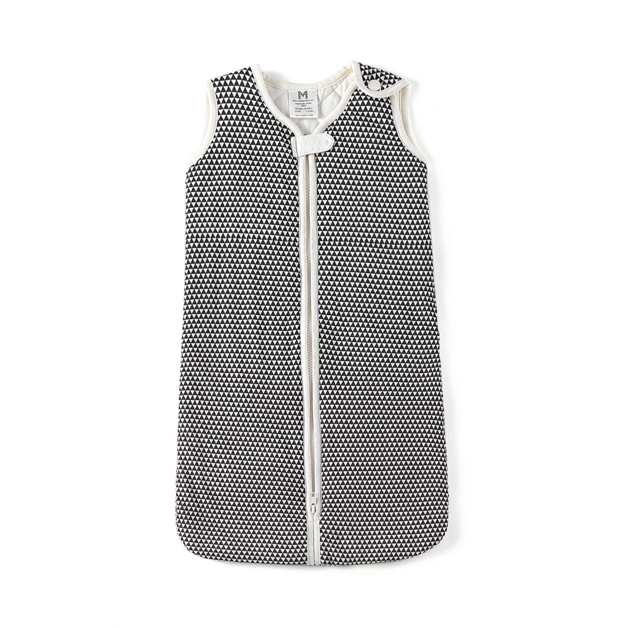 GREENWICH Wearable Baby Sleep Bag in lightweight organic cotton, featuring a right shoulder snap closure and elegant design.