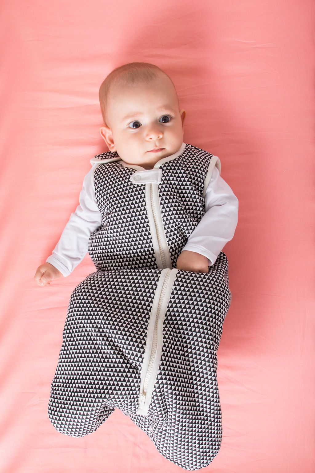 GREENWICH Wearable Baby Sleep Bag in lightweight organic cotton, featuring a right shoulder snap closure and elegant design.