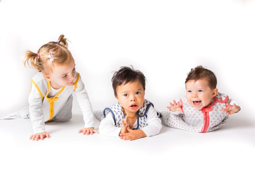 MIAMI Wearable Baby Sleep Bag in lightweight organic cotton, designed for safe and cozy sleep for babies in tropical climates.