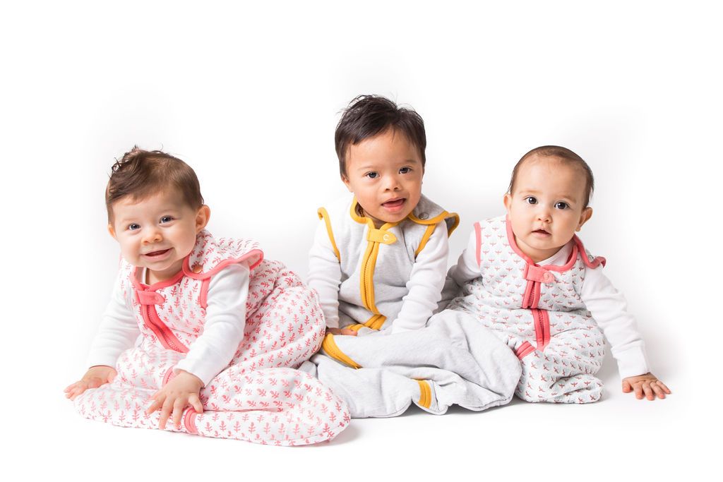 MIAMI Wearable Baby Sleep Bag in lightweight organic cotton, designed for safe and cozy sleep for babies in tropical climates.