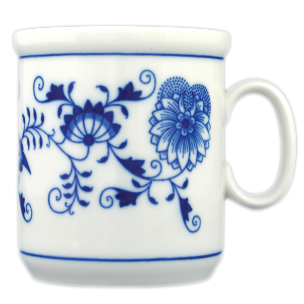 Mug Gaston II made of high-quality onion porcelain, featuring intricate traditional designs, perfect for coffee or tea.