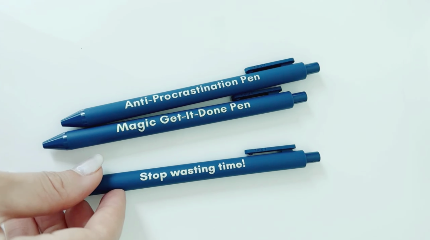 Anti-Procrastination Pen Set featuring three luxurious gel pens with matte barrels, perfect for enhancing productivity.