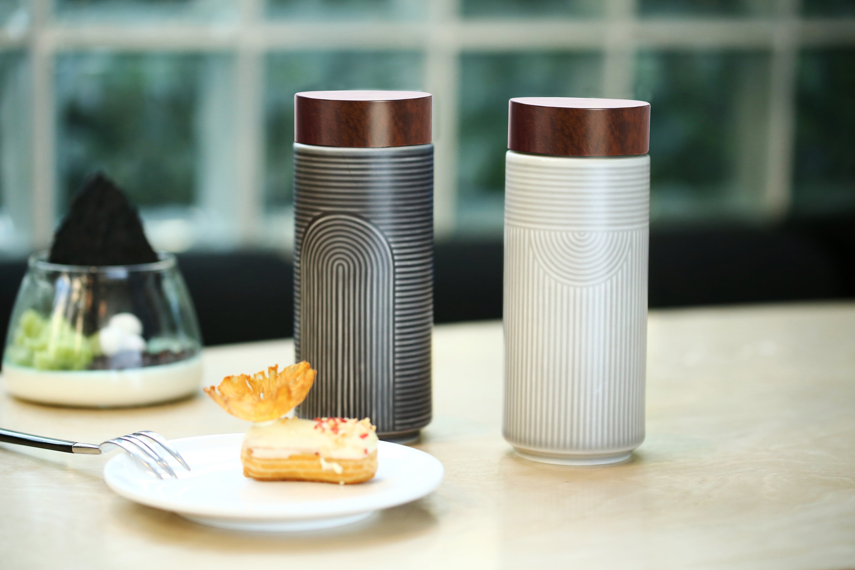 One Direction Travel Tea Mug featuring vibrant street art design and double wall insulation.