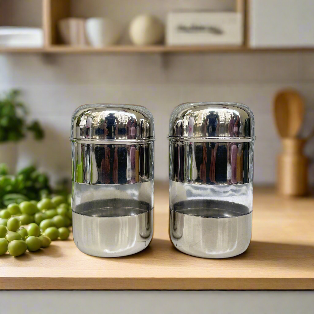 Main Stainless Steel See Thru Storage Container Capsule Design | Premium image