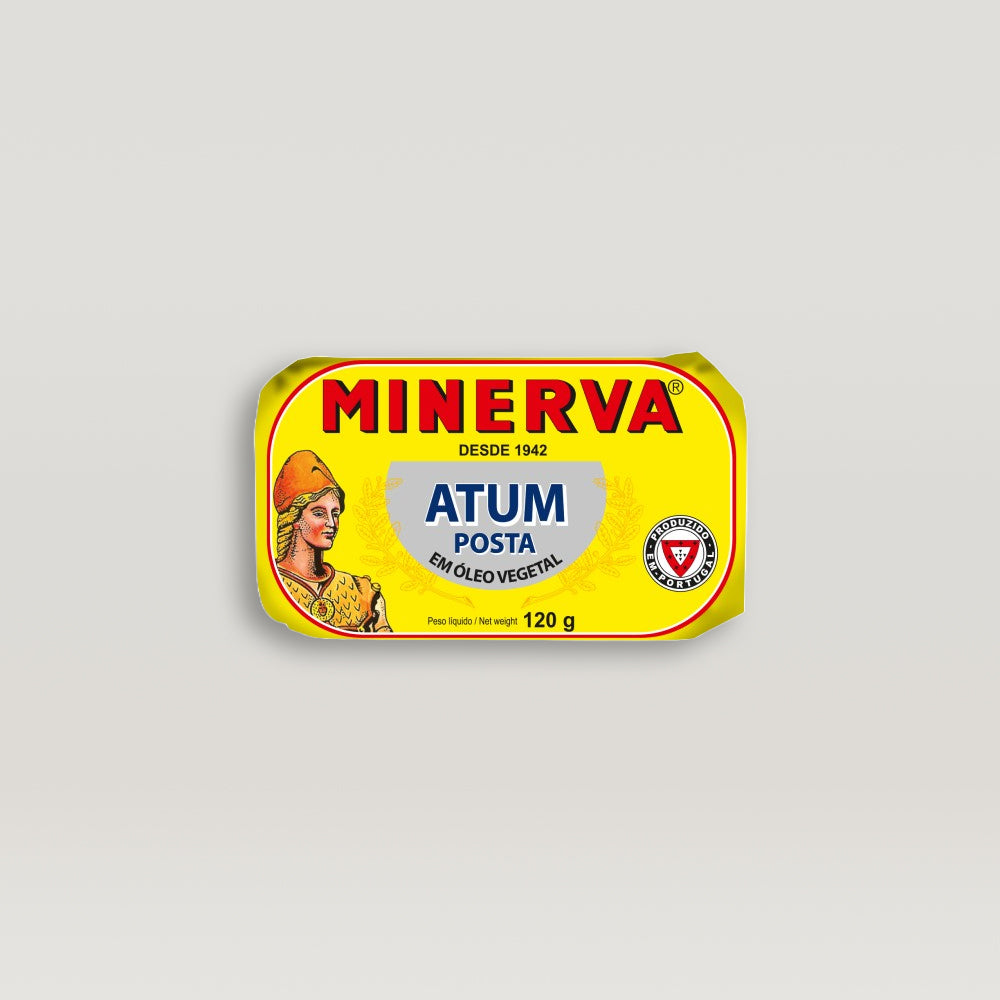 A can of Solid Pack Tuna in Vegetable Oil showcasing the premium quality tuna and its rich oil.
