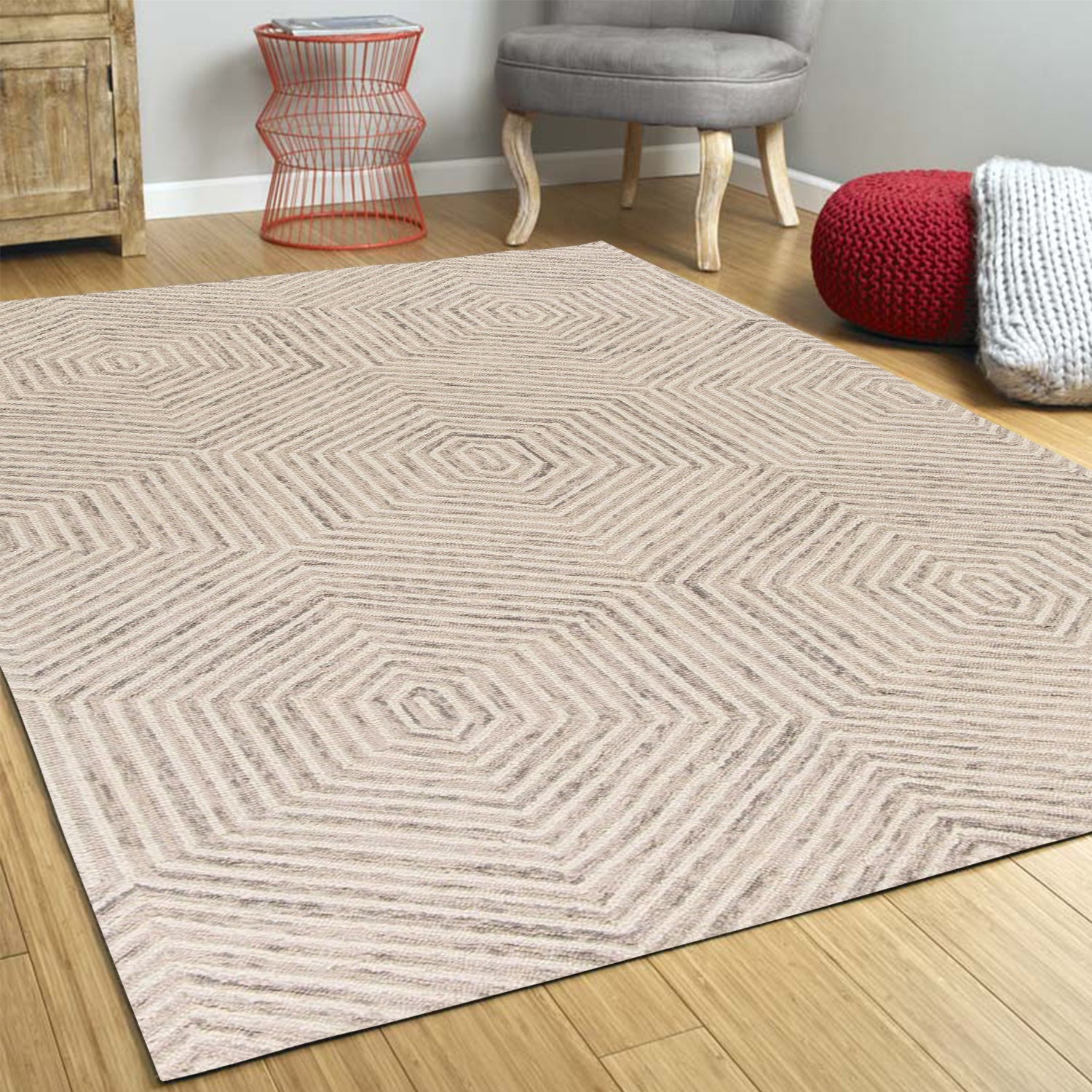 A luxurious 2x4 inches wool ivory area rug featuring a honeycomb design, hand-hooked in India, perfect for modern home decor.