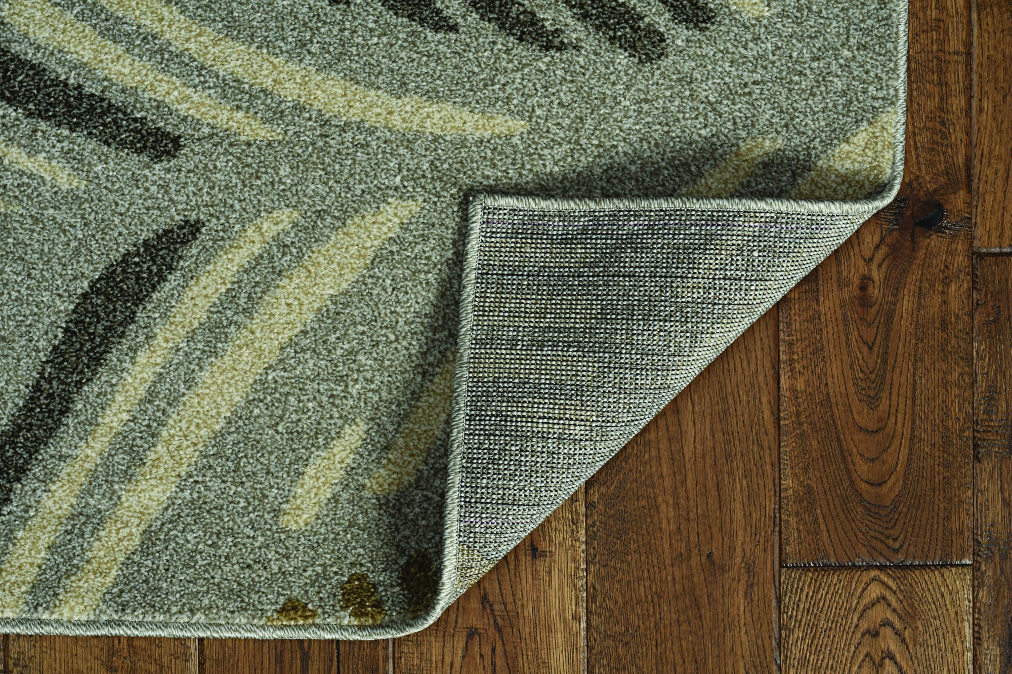 3 inches x 5 inches Grey Polypropylene Rug, machine-woven, UV-treated for outdoor use, contemporary design.