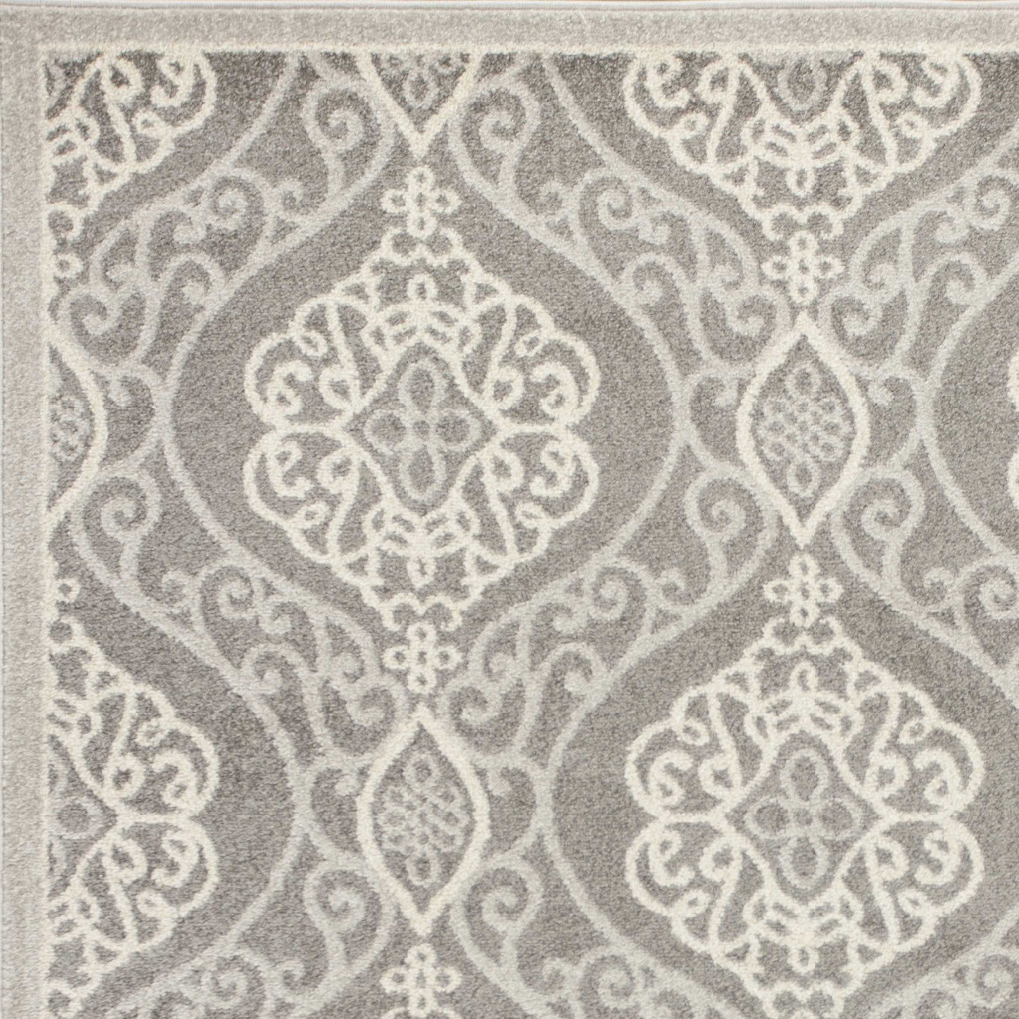3x5 inches silver grey floral ogee rug, machine woven, UV treated, perfect for indoor and outdoor use.