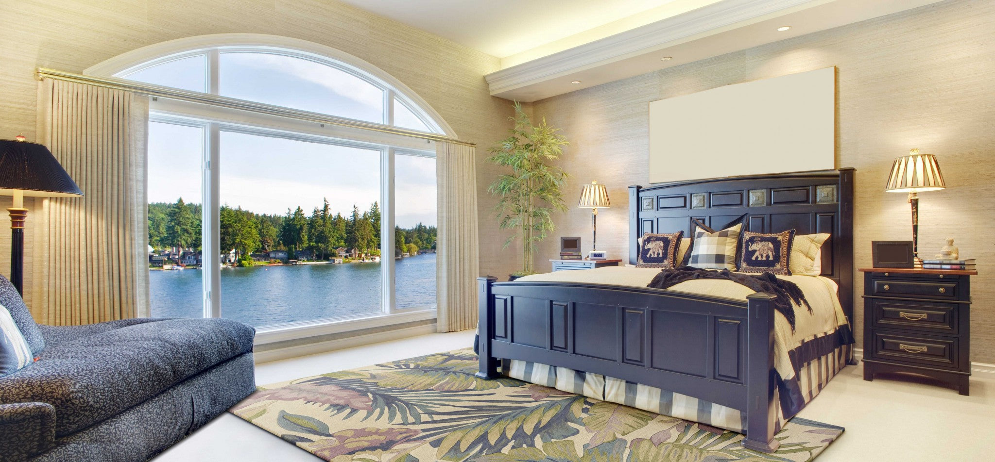 5x8 Pastel Ivory Hand Tufted Tropical Plants Indoor Area Rug with floral designs and vintage finish.