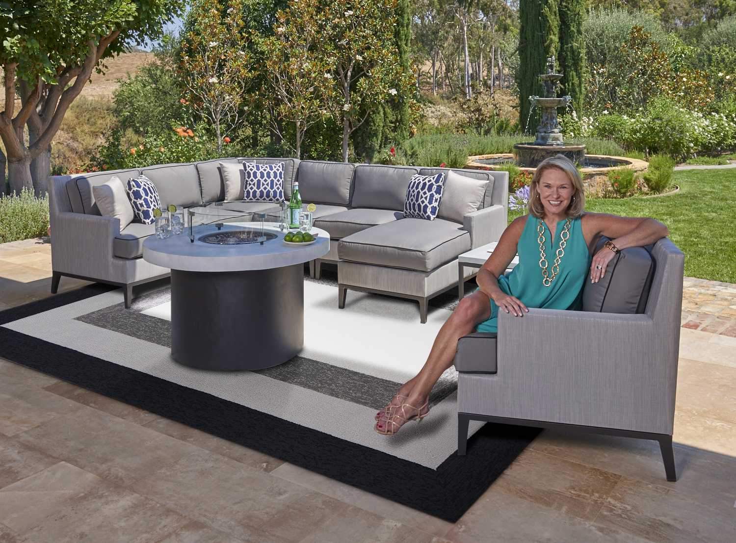 Charcoal grey hand hooked rug with a bordered design, showcasing a plush texture and modern aesthetic, suitable for indoor and outdoor use.