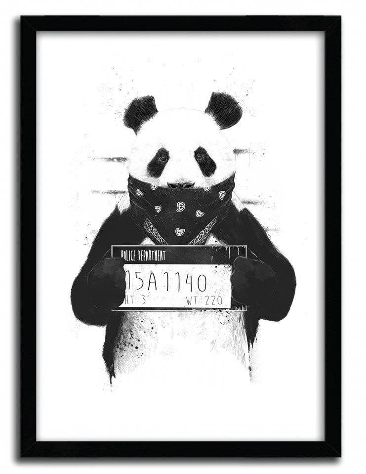 Affiche BAD PANDA par BALAZS SOLTI, imprimée sur papier fine arts, avec des couleurs vibrantes et un design moderne.