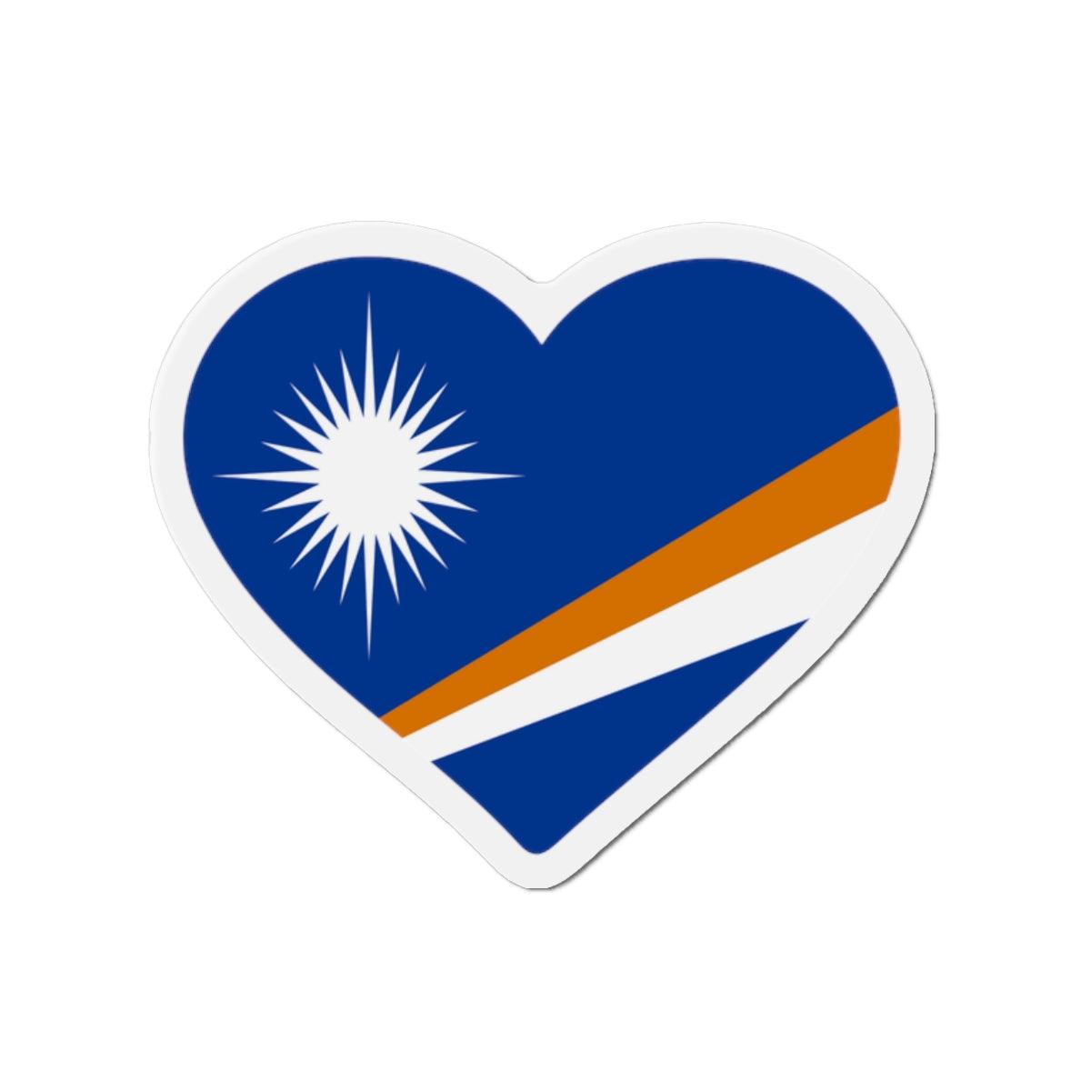 Aimant en forme de cœur représentant le drapeau des Îles Marshall, fabriqué en résine synthétique avec un puissant aimant magnétique.