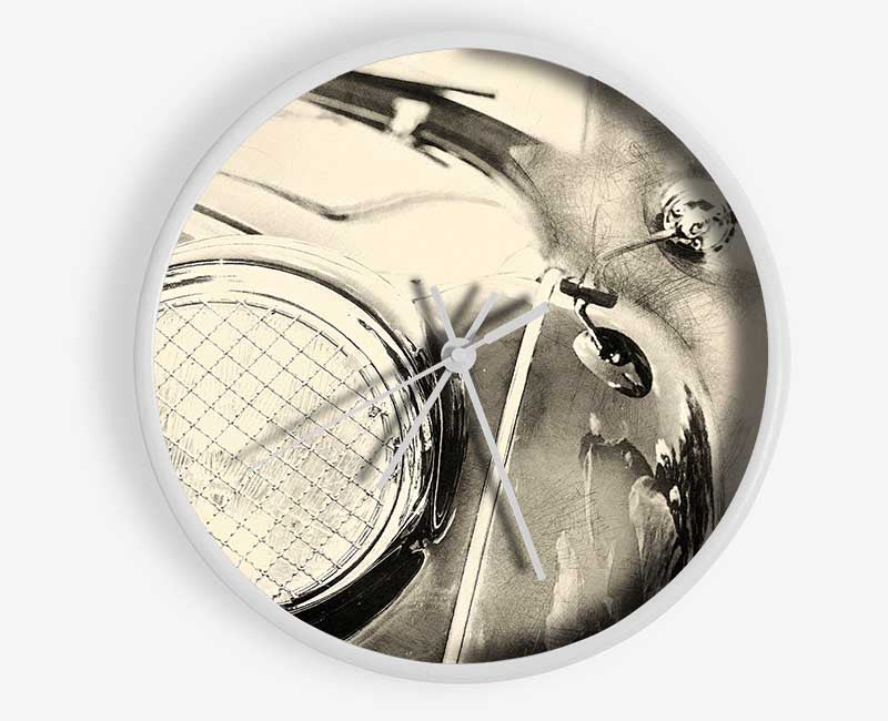 American Classic 10 bamboo clock with a round face, available in black, white, and natural frame colors.