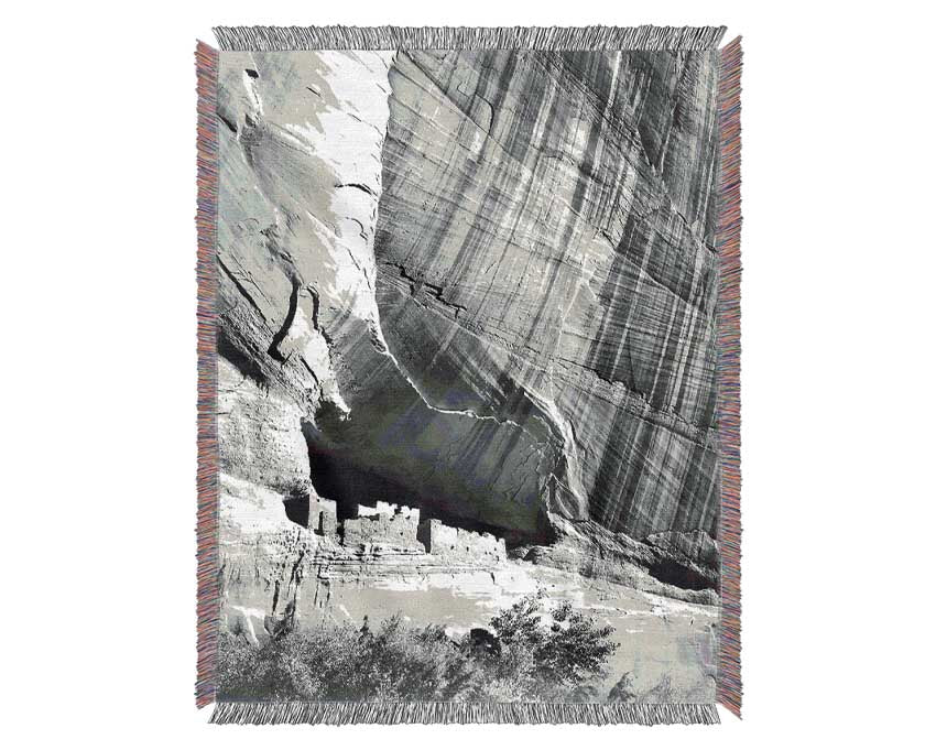 Ansel Adams Canyon De Chelly throw blanket made from 100% cotton, featuring a thermal weave for breathability and a luxurious finish.