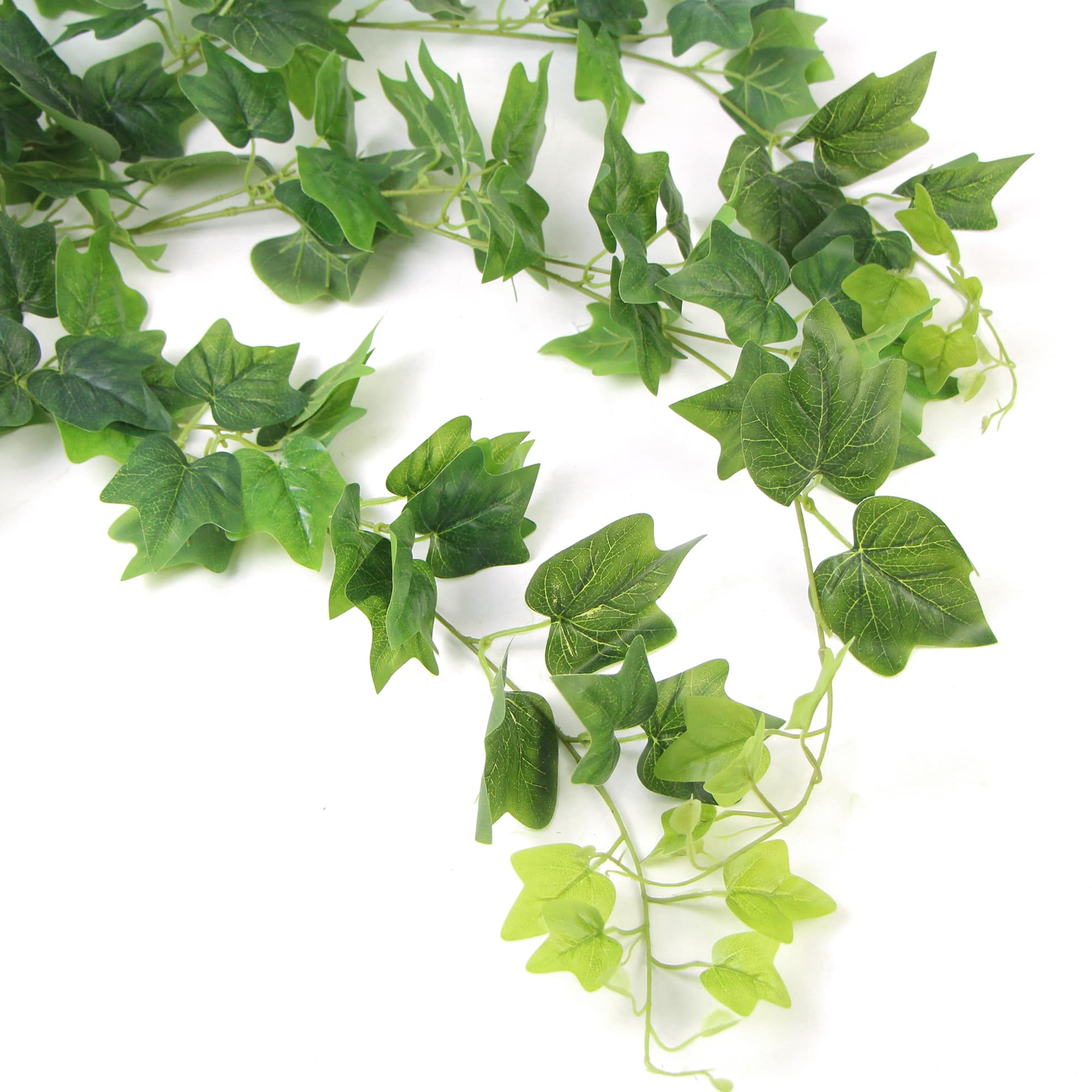 A 90cm long artificial hanging ivy bush with dense, realistic green foliage, ideal for indoor decoration.