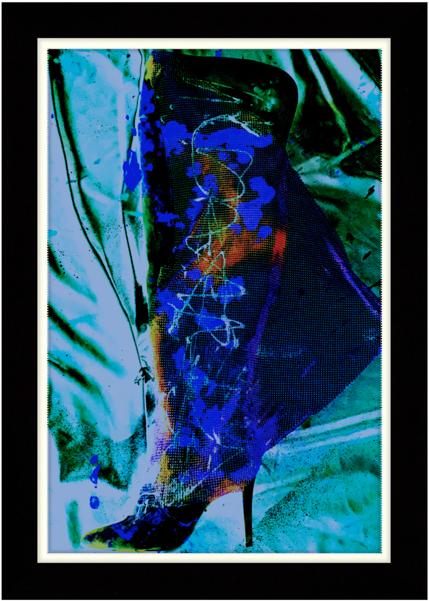 CHAINMAILLE Creative Boot by thelionbody, featuring a large black frame with a smooth white mat, showcasing artistic design.