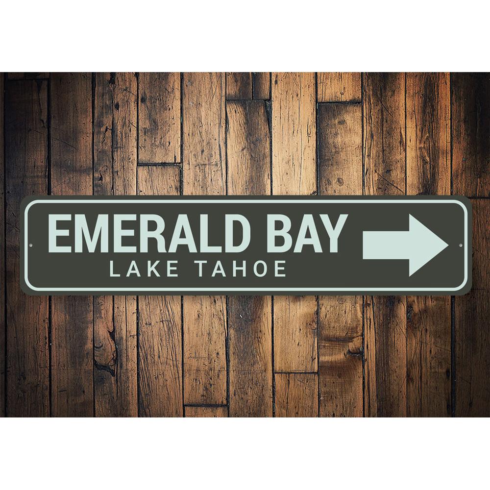 Emerald Bay Arrow Sign made of high-quality aluminum, featuring a decorative arrow design perfect for lakehouse decor.