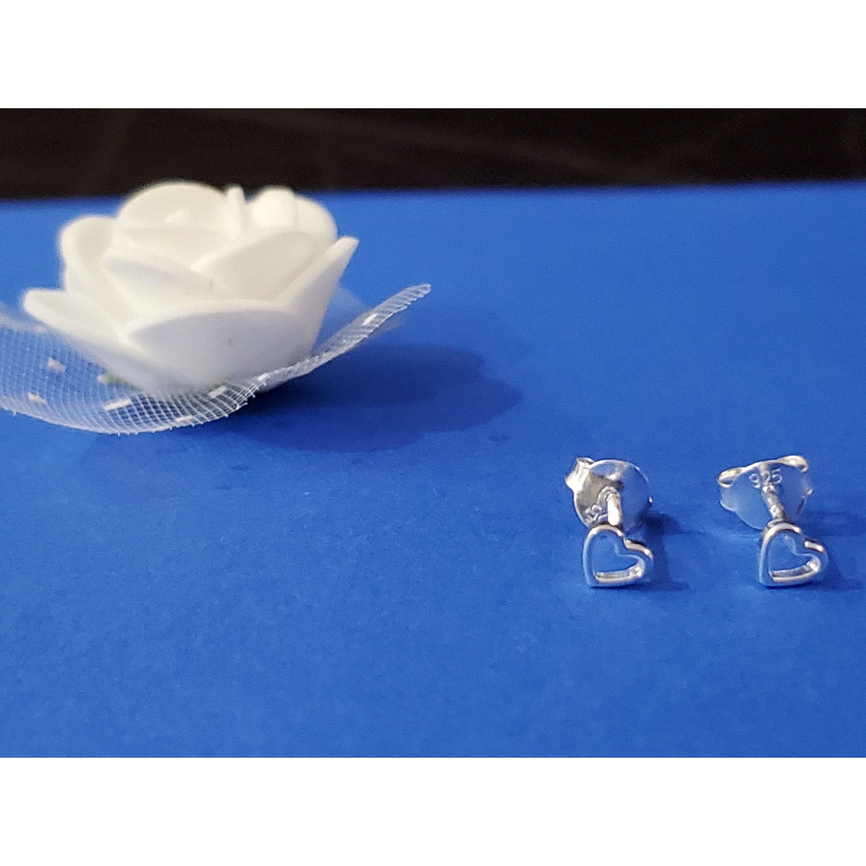 Heart Shape Openwork Sterling Silver Earrings Studs with intricate design and high polish finish, perfect for elegant occasions.