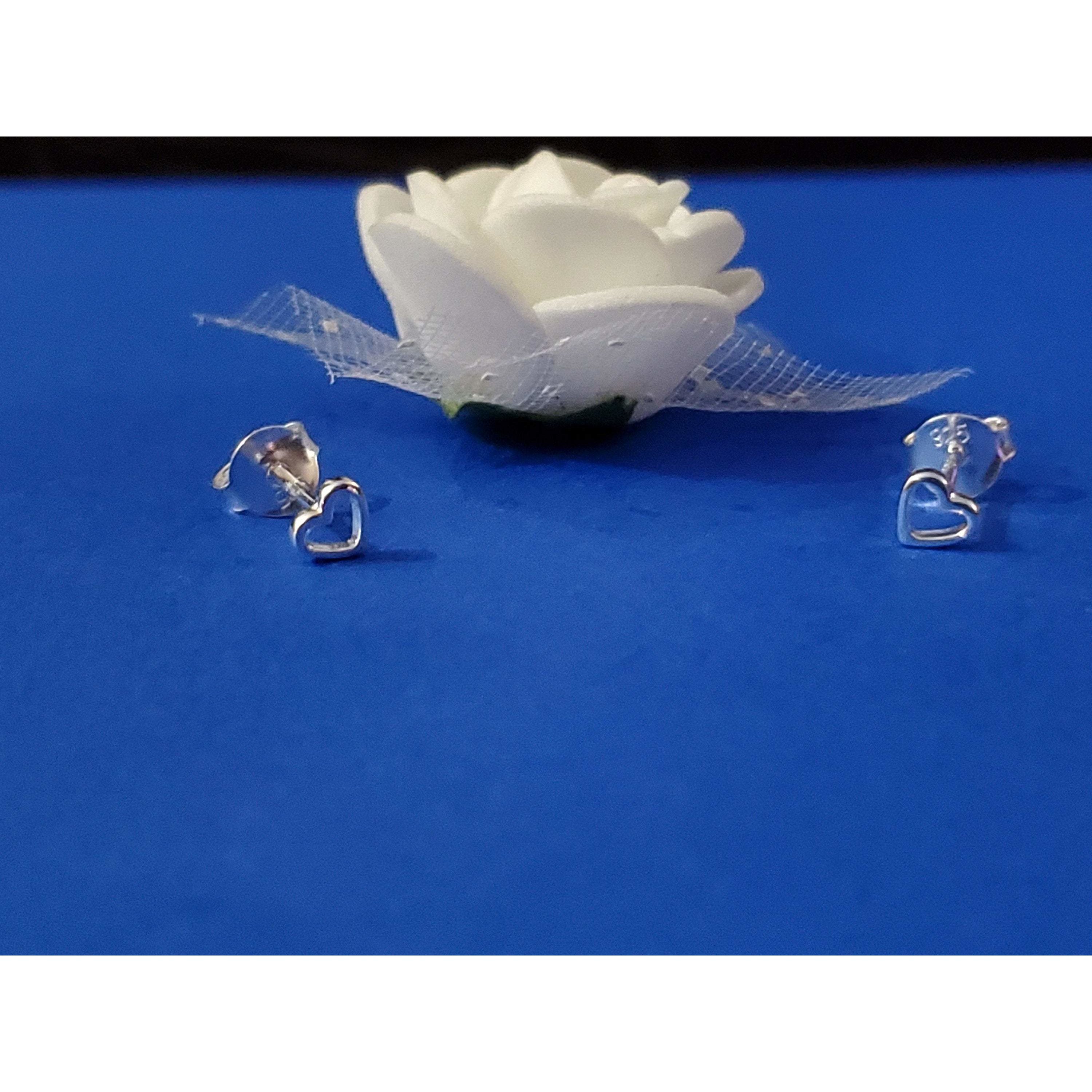 Heart Shape Openwork Sterling Silver Earrings Studs with intricate design and high polish finish, perfect for elegant occasions.