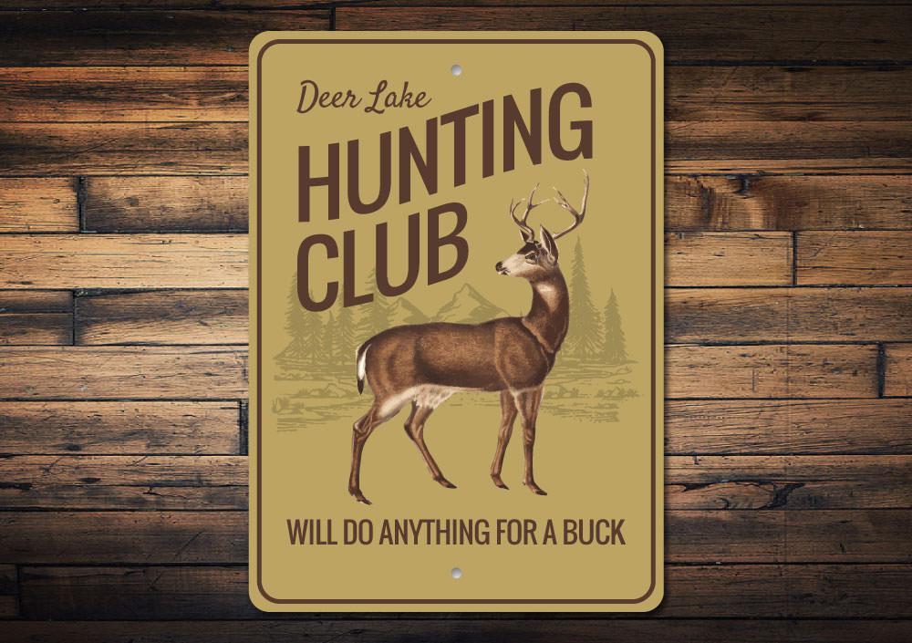 Customizable Hunting Club Sign made of high-quality aluminum, featuring a rustic design suitable for home decor.