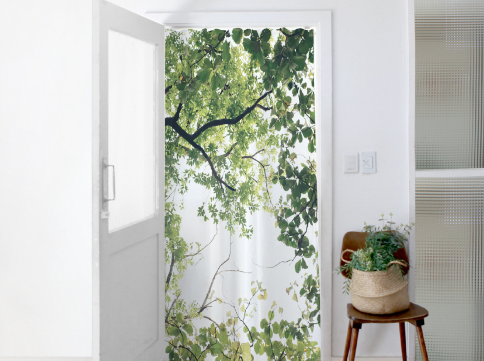 Leaf Sky decorative piece measuring 140cm x 200cm, featuring vivid prints and a soft, sturdy material.