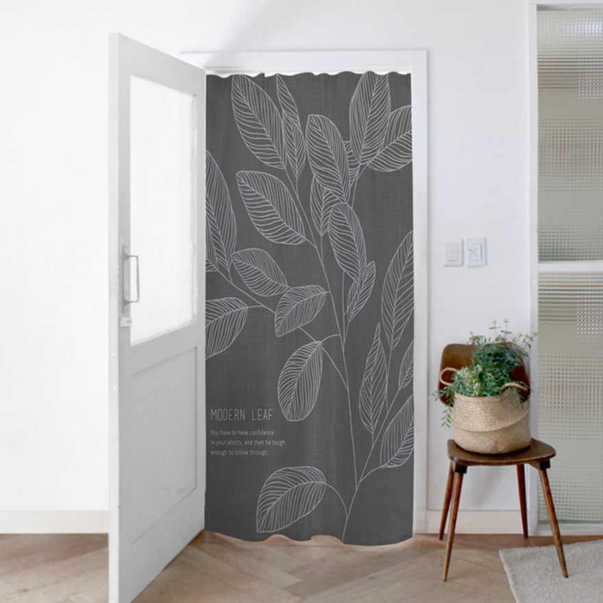 Modern Leaf decorative piece measuring 140cm x 200cm, featuring vivid prints and a soft, sturdy material.