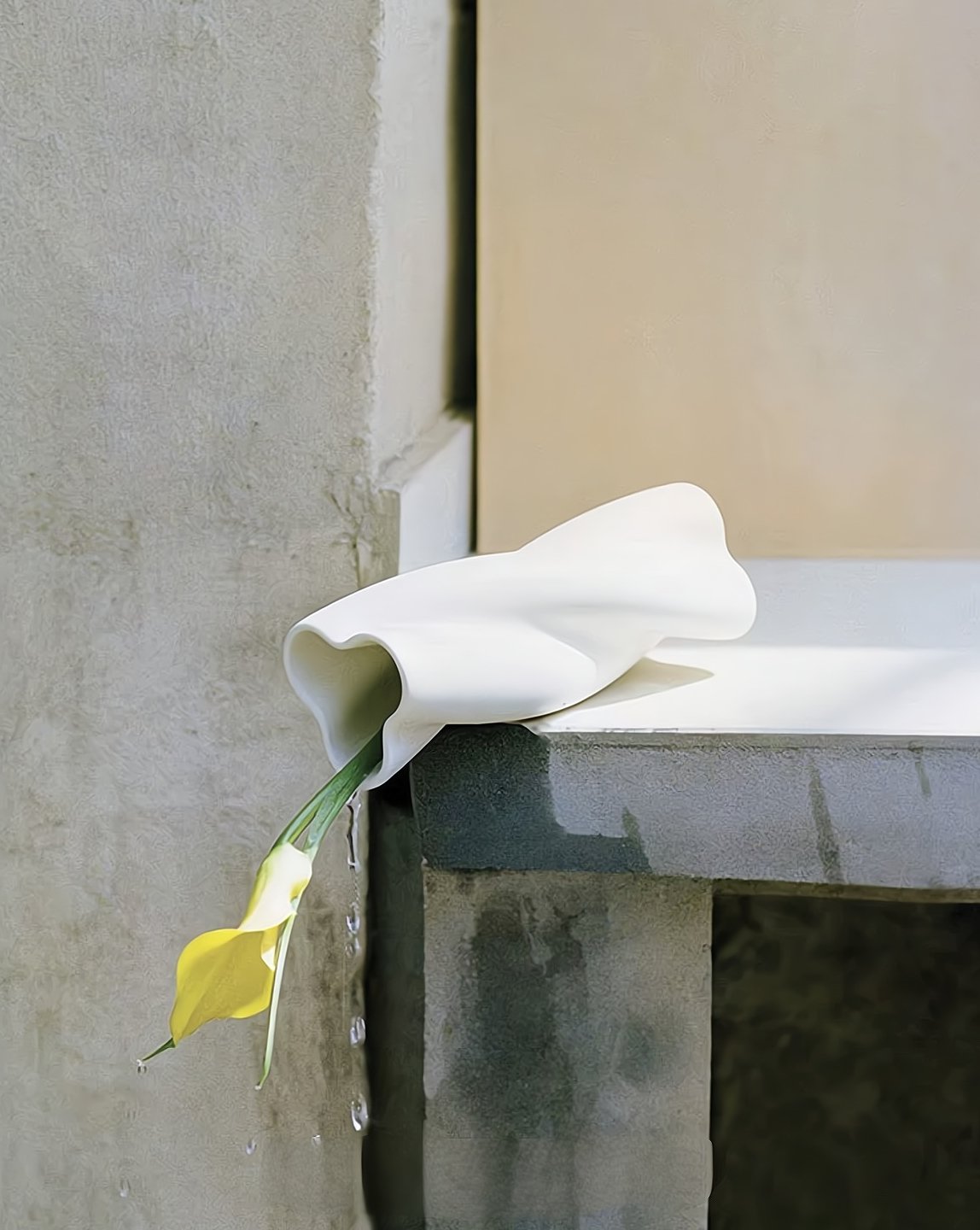 Nordic Marshmallow Ceramic White Flower Vase with a unique marshmallow shape, perfect for modern home decor.