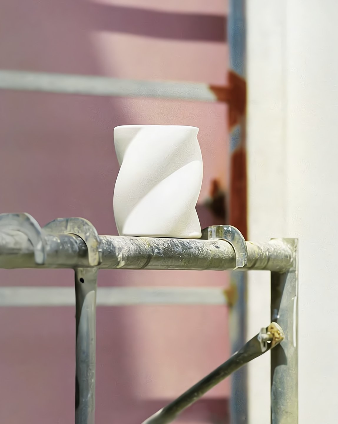 Nordic Marshmallow Ceramic White Flower Vase with a unique marshmallow shape, perfect for modern home decor.