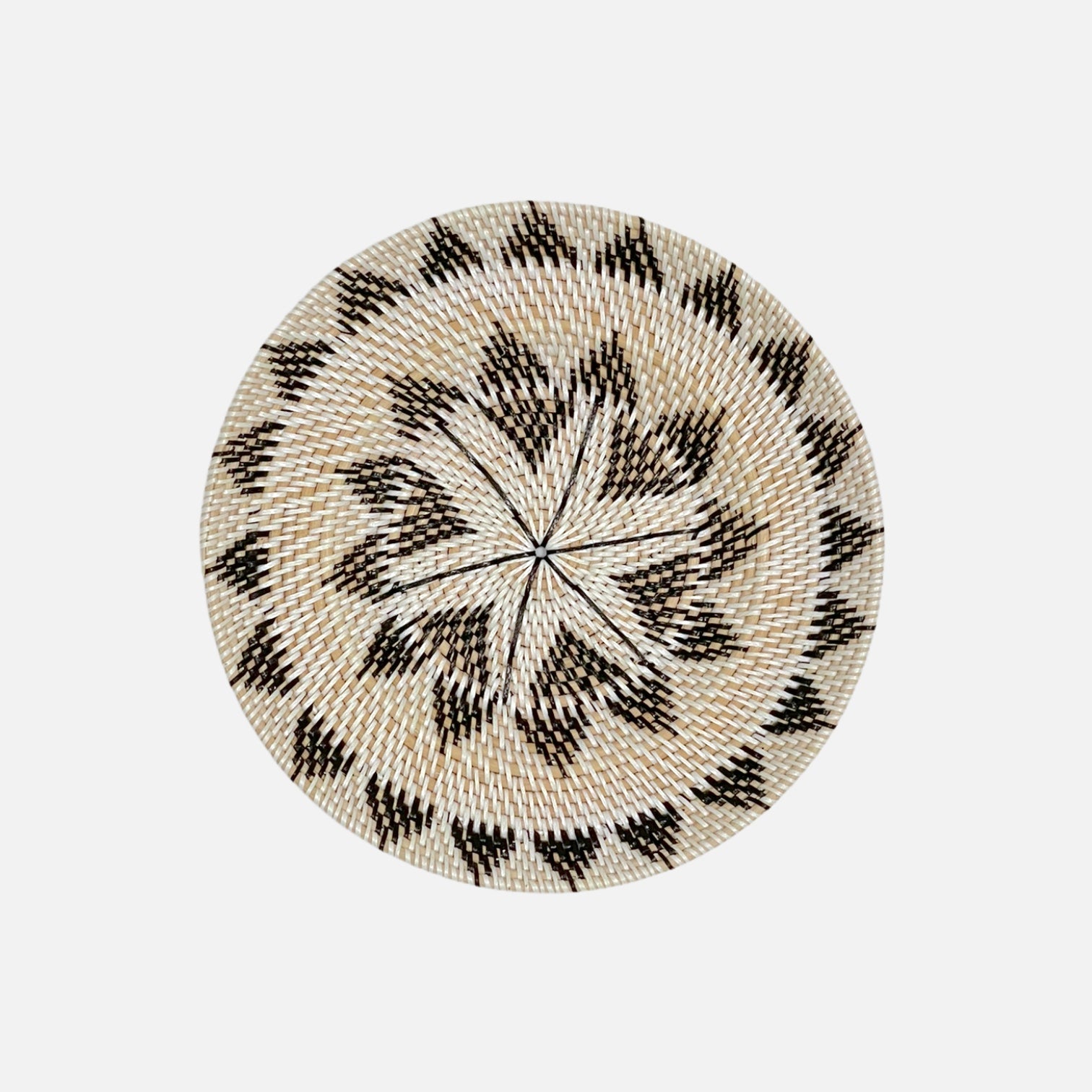 Handmade Prato de Parede Lombok Branco wall decoration, featuring intricate woven rattan design, perfect for boho decor.