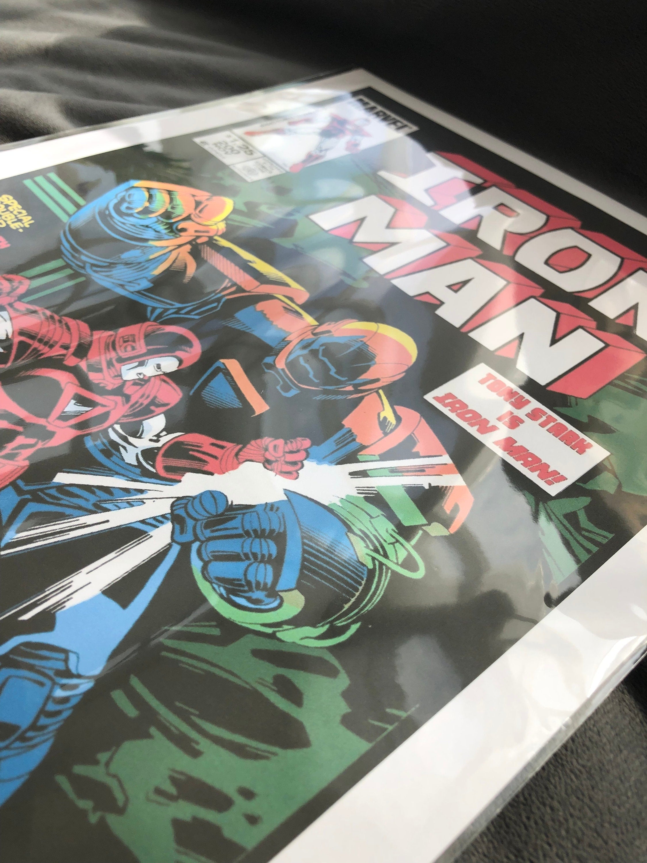 Set of 3 superhero comic cover prints featuring Spider-Man, Hulk, and Iron-Man in vibrant colors.